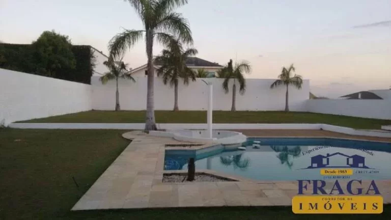 Imagem CASA COND. FECHADO C/ 530M² | 4 SUÍTES | 6 VAGAS