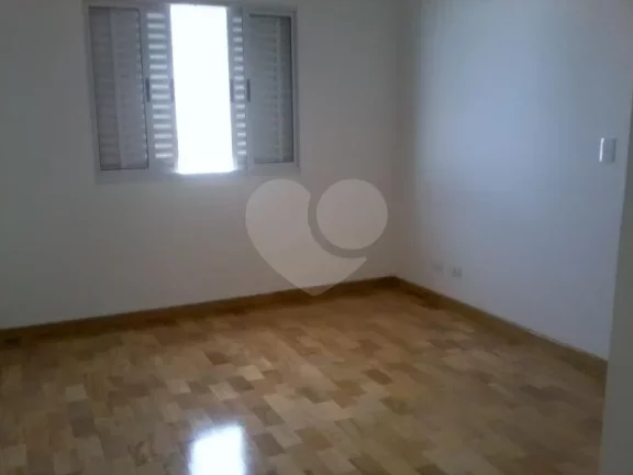 Imagem Sobrado à venda com 3 quartos, sendo 3 suítes, em Vila Sônia, São Paulo - SP