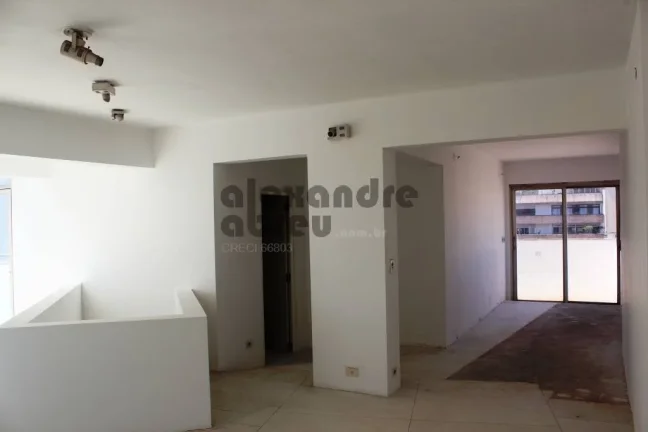 Imagem Cobertura triplex com 642m² área privativa próximo ao Shopping Higienópolis