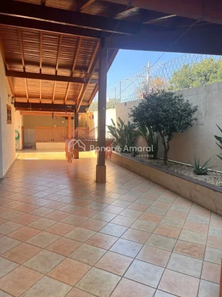 Imagem Terreno: 321 m²
Construção: 252 m²
Documentação: Totalmente regularizada

Características do ...
