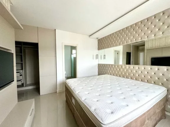 Imagem Apartamento decorado com 3 suítes e 3 vagas de garagem em Balneário Camboriú
