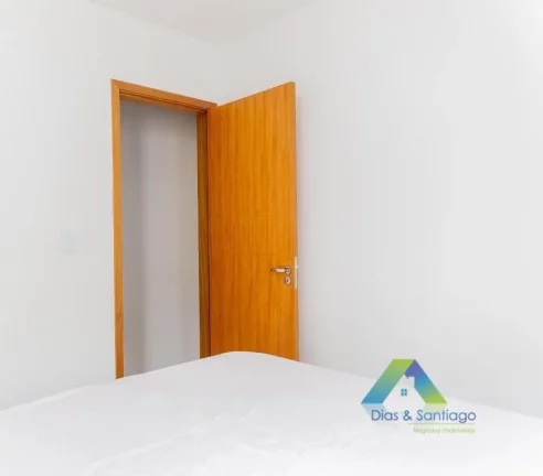 Imagem SANTO ANDRÉ Apartamento 72 metros, 2 dormitórios sendo 1 suíte, 1 vaga com ótima localização e valor.