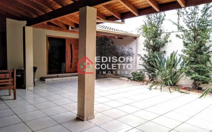 Imagem Linda casa a venda em Jaú, no Jardim Campos Prado II com 4 dormitórios