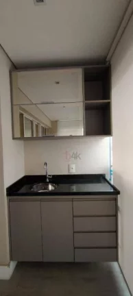 Imagem Apartamento Mobiliado 49m² com Varanda em Vidro e Andar Alto - Follow Brooklin
