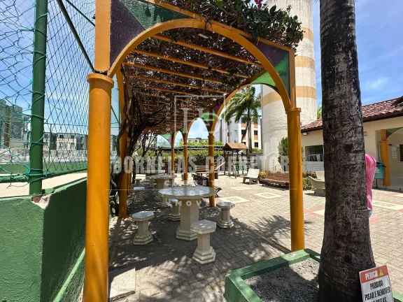 Imagem APTO TÉRREO COM 2 QUARTOS, SALA 2 AMBIENTES E MERCADO NO CONDOMÍNIO | ACEITA FINANCIAMENTO.