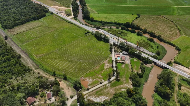 Imagem Terreno á venda com 570.000,00 m² em frente a rodovia BR280 em Araquari