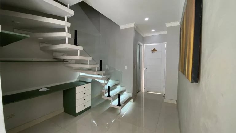 Imagem Casa 3 Quartos a venda na Granja Viana.