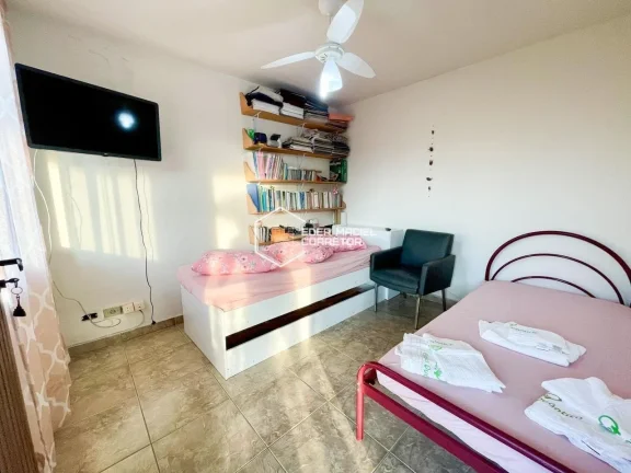 Imagem Terreno de 250 m² e 188,08m² de área construída, com excelente aproveitamento de espaço!

Casa ...