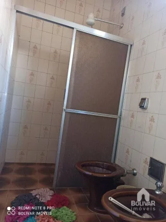 Imagem Casa com 3 dormitórios para alugar, 130 m² por R$ 2.500,00/mês - Setor Central - Itumbiara/GO