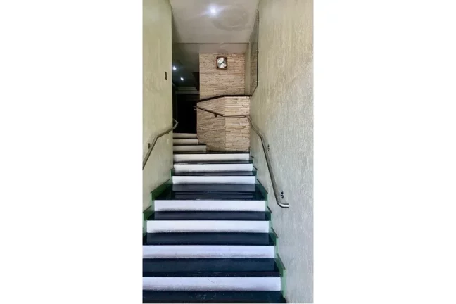 Imagem Sala Comercial à Venda, 38 m² em Moinhos De Vento - Porto Alegre