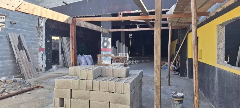Imagem Galpão 275m², terreno 335m², Escritura, 3 Banheiros, Alugado Academia, Jardim Columbia, Mauá-SP