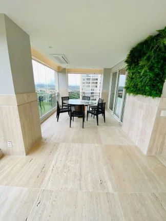 Imagem Belíssimo e requintado apartamento, em localização nobre da cidade!
 Contendo 365m², é distribu...