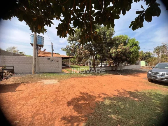 Rancho com 3 dormitórios à venda por R$ 230.000,00 - Village Imperial - Itumbiara/GO
