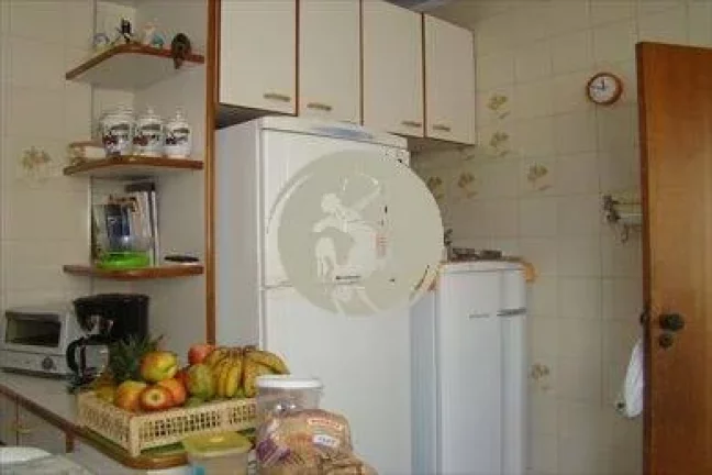 Imagem GARAGEM FECHADA