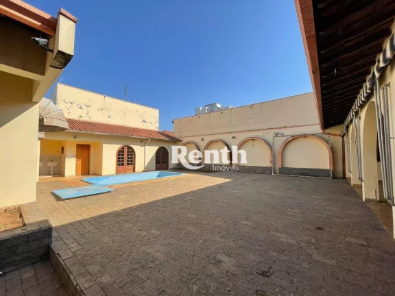 Imagem Casa com 5 dormitórios, venda por R$ 1.600.000 ou aluguel por R$ 11.000/mês - Saúde - Rio Claro/SP