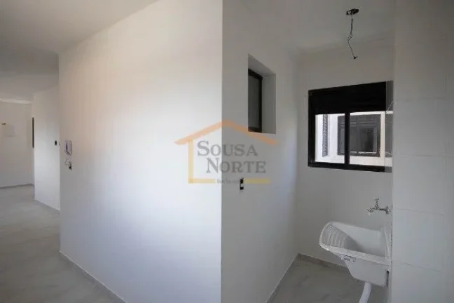 Imagem Apartamento com 44m², dispõe de 2 dormitórios, 1 banheiro, sala dois ambientes, cozinha com gabin...