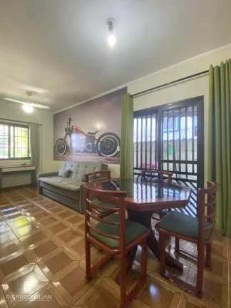 Imagem Apartamento Garden com quintal privativo localizado a 350 metros da praia do Caiçara.
