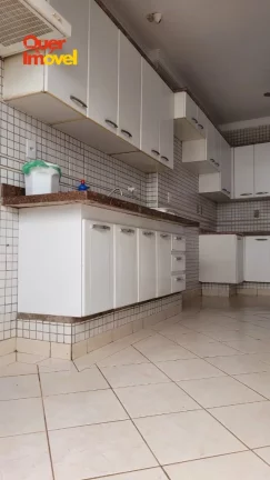 Imagem Casa Residencial e Comercial de 3 quartos no Jardim São Luiz, Ribeirão Preto-SP 3 suítes, 3 salas, 3 banheiros, 4 vagas de garagem Quer Imóvel Negócios Imobiliários