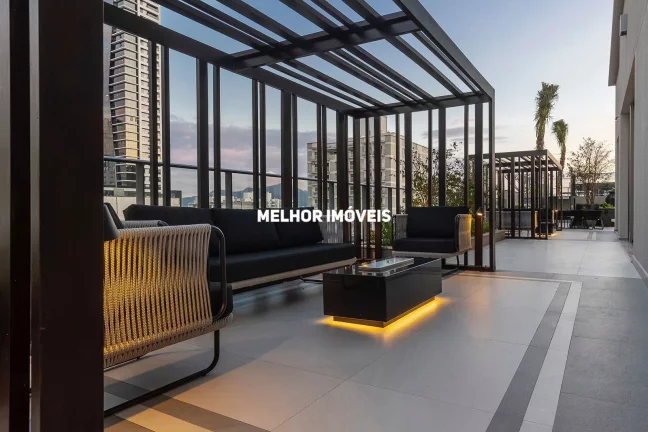 Imagem Apartamento á venda com 3 Suites no Centro de Balneário Camboriú