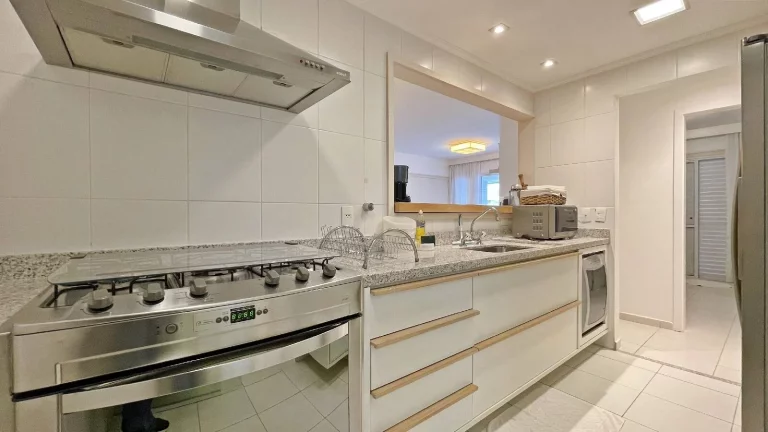 Imagem Apartamento com 4 dormitórios à venda, 123 m por R$ 3.300.000,00 - Riviera