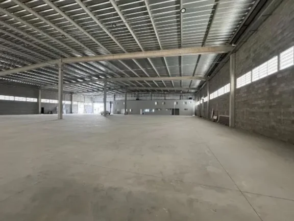 Imagem Galpão Industrial de Alto Padrão para Locação em Sorocaba-SP, Bairro Iporanga: 5 Salas, 5 Banheiros, 5 Vagas de Garagem, 3.000m².
