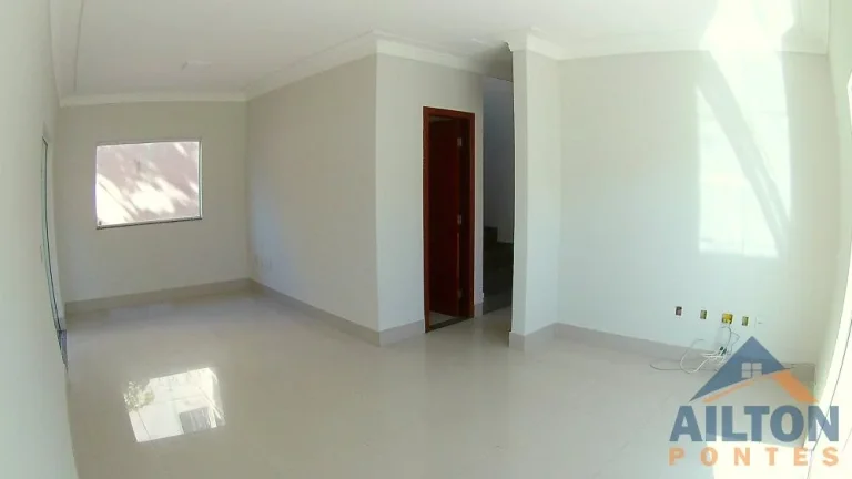 Imagem Casa Duplex com 03 Quartos à Venda na Praia do Morro - Guarapari/ES
