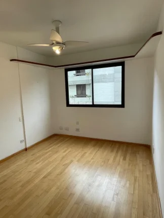 Imagem Apartamento 3 suítes, 3 vagas e 209m2 de útil no Itaim Bibi