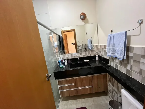 Imagem Linda casa de esquina com 4 suítes