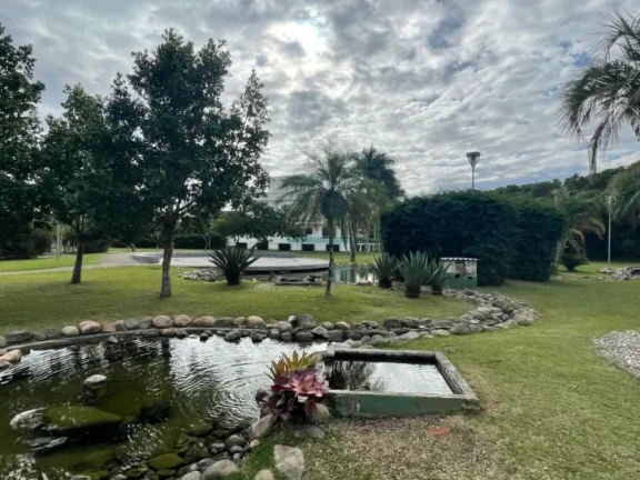 Imagem Terreno à venda, 598 m² - Jurerê Internacional - Florianópolis/SC