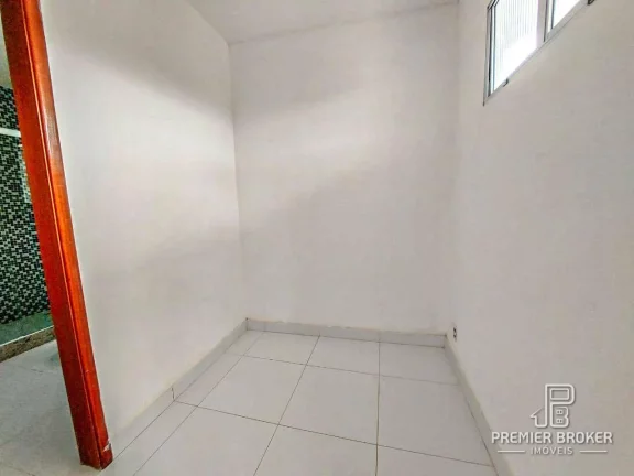 Imagem Casa à venda, 216 m² por R$ 800.000,00 - Albuquerque - Teresópolis/RJ