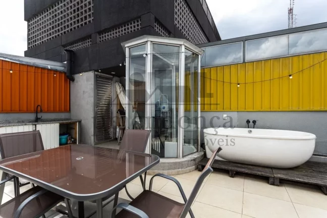 Imagem Vila Madalena Cobertura Duplex com 75m², 1 suíte e 1 vaga.
