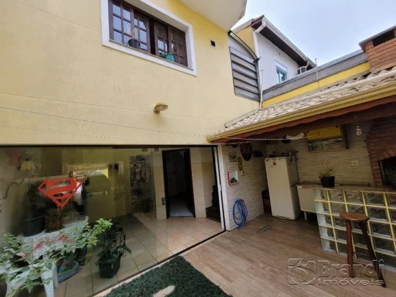 Imagem Sobrado Alto Padrão de 3 Dormitórios -- Sitio das figueiras.