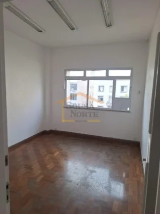 Imagem Conjunto comercial com 98 m², distribuído em ambientes amplos, bem iluminados e funcionais. Conta ...