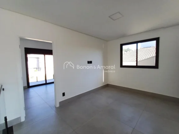 Imagem Sobrado à venda em condomínio fechado, com excelente padrão construtivo e ótima distribuição d...