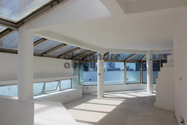 Imagem Cobertura triplex com 642m² área privativa próximo ao Shopping Higienópolis