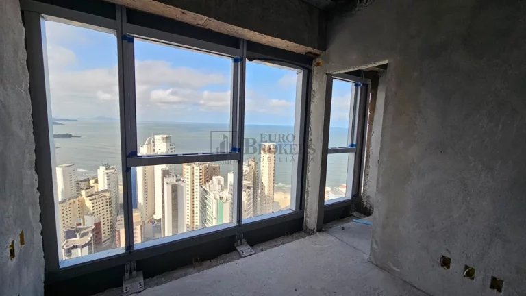 Imagem Apartamento com 04 suítes no Centro de Balneário Camboriú