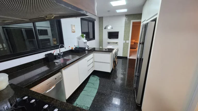 Imagem Apartamento de 186 m à venda no Edificio Anna Pavlova em frente a Pça Ituzaingo!! 3 suítes , vara...