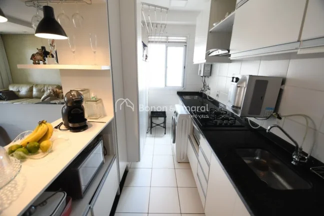 Imagem O apartamento conta com acabamentos de alta qualidade. Ele é completo em armários planejados e ofe...