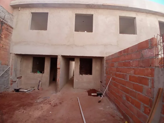 Imagem casa geminada com 2 suítes 1 lavabo 2 vagas varanda