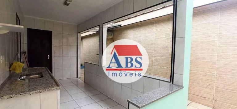 Imagem Casa à venda, 196 m² por R$ 300.000,00 - Parque das Bandeiras - São Vicente/SP