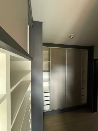 Imagem Geminado com 3 dormitórios sendo 1 suíte e 2 vagas de garagem - Boa Vista | Joinville/SC