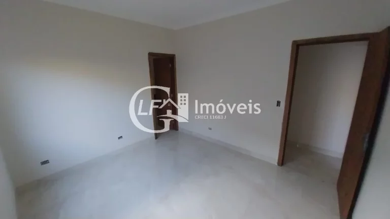 Imagem Casa de Luxo à Venda em Campo Grande-MS - 4 Quartos, 4 Suítes, 2 Salas, 4 Vagas de Garagem - Água Limpa Park - 220m²