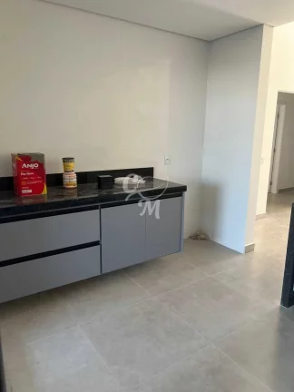 Imagem Casa Térrea com 170m em condomínio fechado
