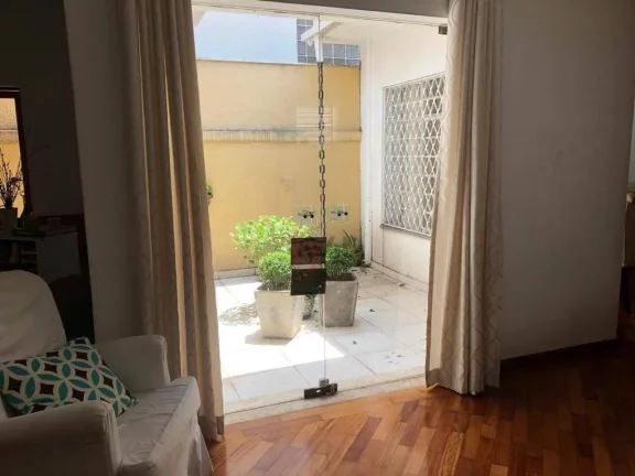 Imagem Casa à venda no Brooklin, Rua Ribeiro do Vale!