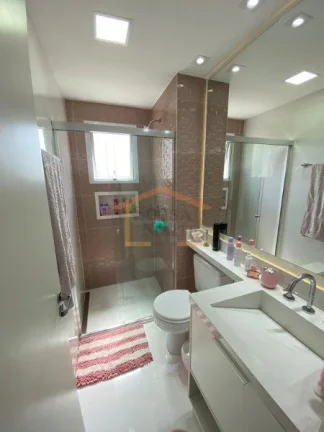 Imagem Apartamento com 120 m², possui 3 dormitórios, sendo 3 suítes, total de 4 banheiros com o lavabo, ...