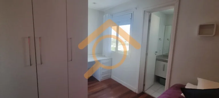 Imagem Apartamento de luxo com 3 quartos e 2 suítes em Jurubatuba, São Paulo - 136m², 2 salas, 5 banheiros, 2 vagas.