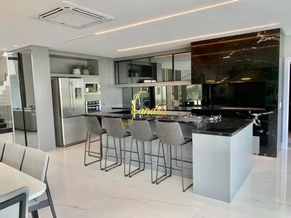 Imagem Sobrado contemporâneo no condomínio Sense mobiliado e decorado