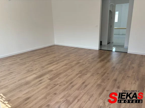 Imagem Imperdível oportunidade: Casa à venda em São Paulo-SP, no Tatuapé, com 4 quartos, 1 suíte, 1 sala, 4 banheiros, 3 vagas e 180m²!