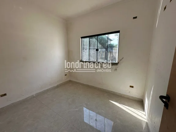 Imagem Linda casa no Jd. Antares, próxima à Av. São João, com 3 dormitórios, sendo 1 suíte, e conceito aberto entre sala e cozinha. Conforto e praticidade garantidos.
