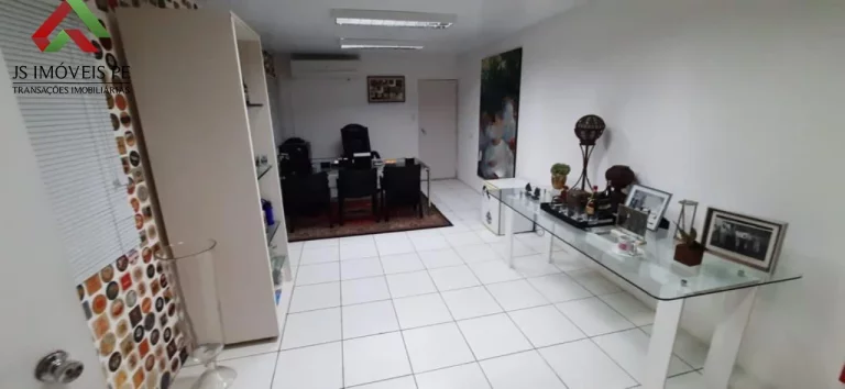 Imagem Galpão à venda em Jaboatão dos Guararapes-PE, bairro Candeias: 4 salas, 2 banheiros, 25 vagas de garagem, 342m² de área